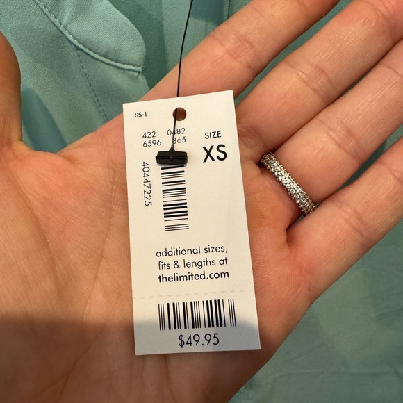 The Limited V-Neck Blouse NWT - size xs - Picture 3 of 5